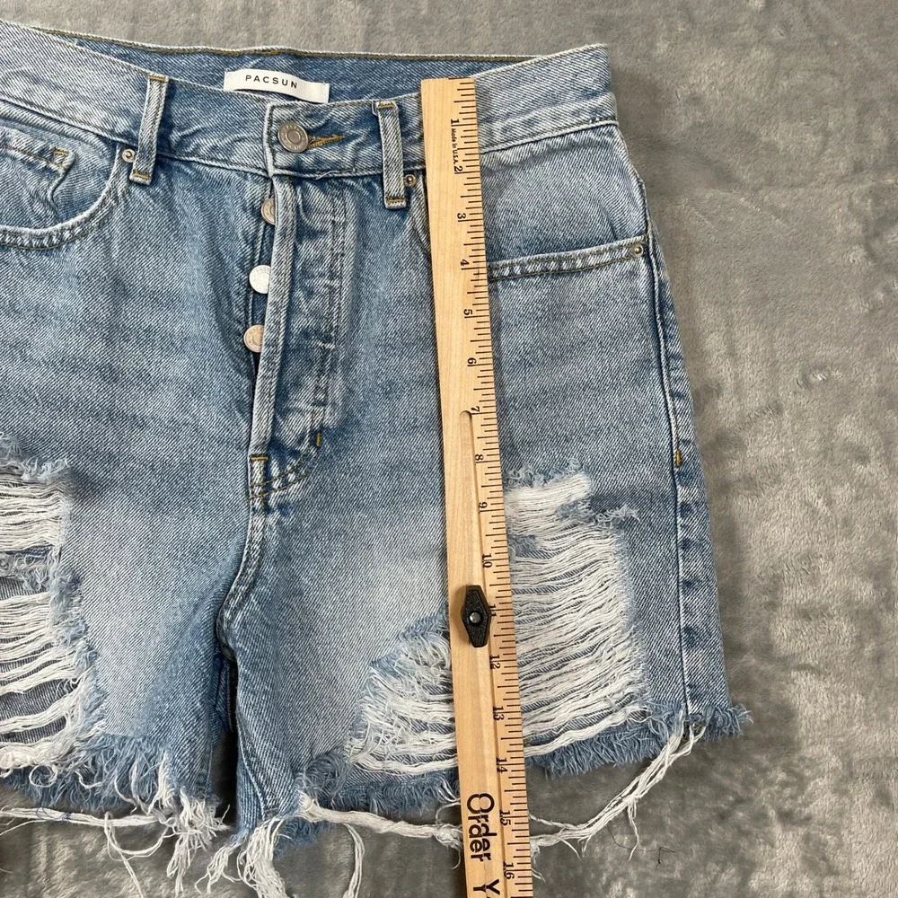 PacSun Shorts Size 27 90s Girlfriend Light Wash Distressed High Rise Denim - Picture 2 of 6